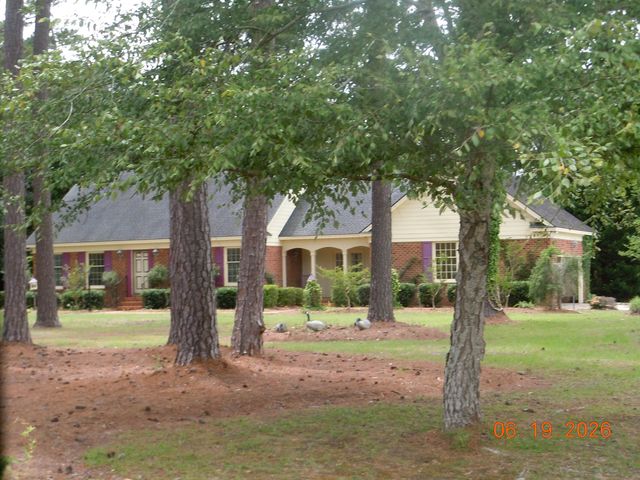 43 Willow Dr., Tabor City, NC 28463