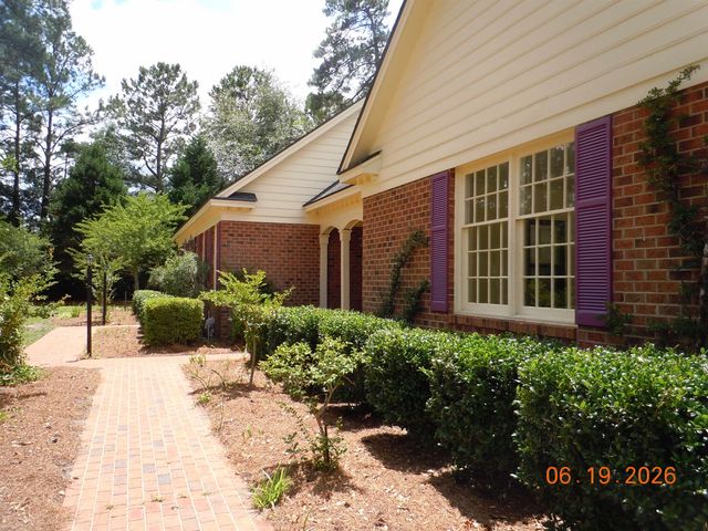 43 Willow Dr., Tabor City, NC 28463