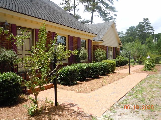 43 Willow Dr., Tabor City, NC 28463