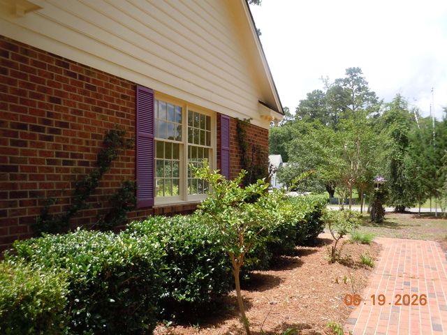 43 Willow Dr., Tabor City, NC 28463