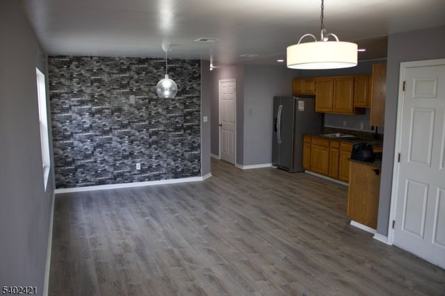 222 Geneva St, Elizabeth City, NJ 07206