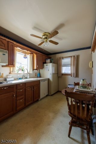 214 Maple St, Garwood Boro, NJ 07027