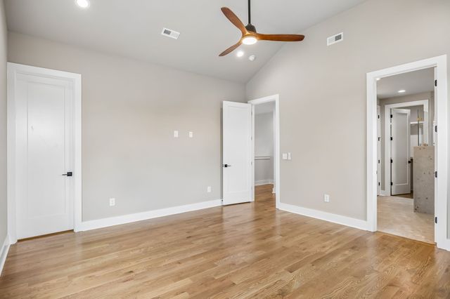 1726 Knowles St, Nashville, TN 37208