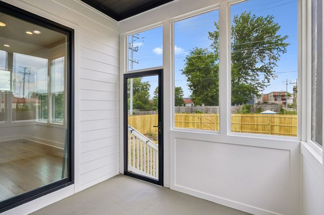 1726 Knowles St, Nashville, TN 37208