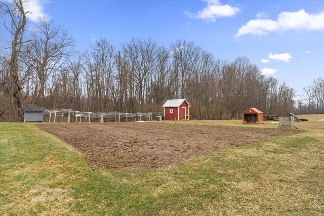 12550 Garr Road, Buchanan, MI 49107