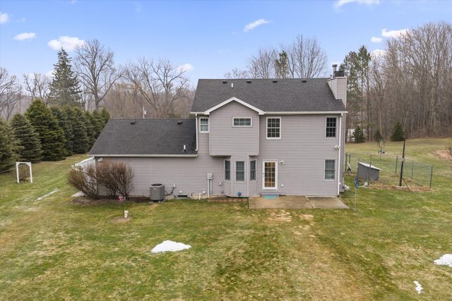12550 Garr Road, Buchanan, MI 49107