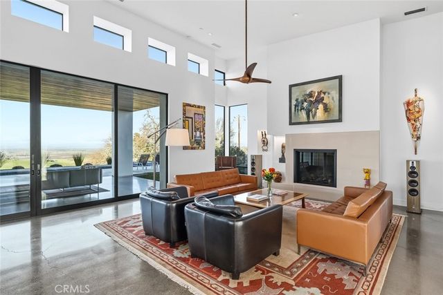 705 Sequoia Lane, Templeton, CA 93465