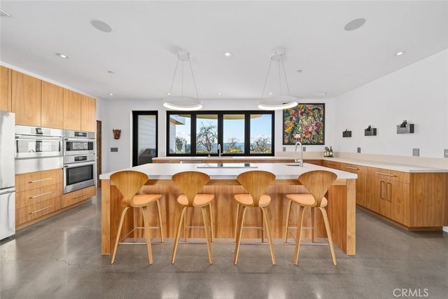 705 Sequoia Lane, Templeton, CA 93465