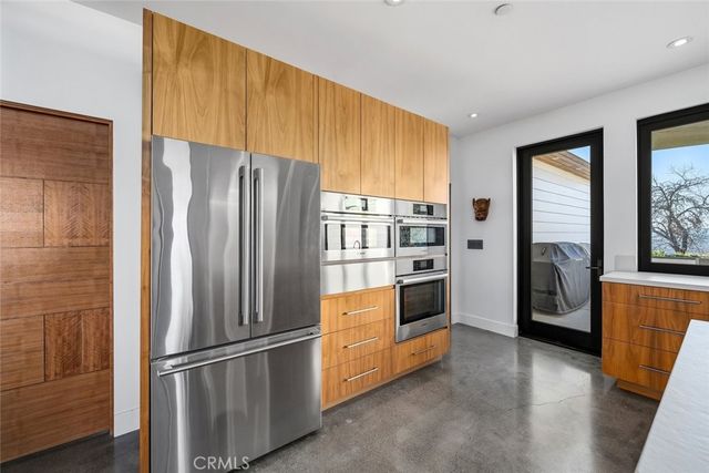 705 Sequoia Lane, Templeton, CA 93465