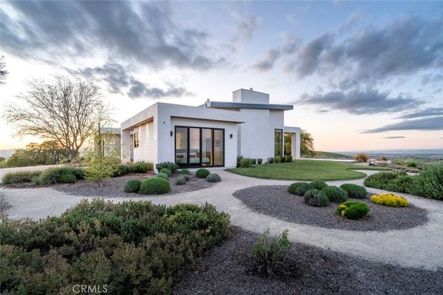 705 Sequoia Lane, Templeton, CA 93465