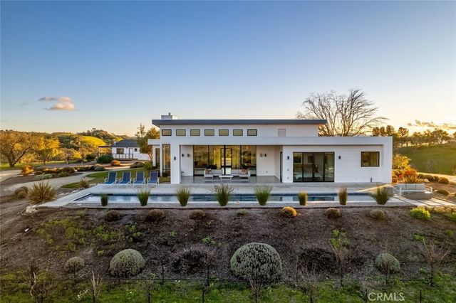 705 Sequoia Lane, Templeton, CA 93465