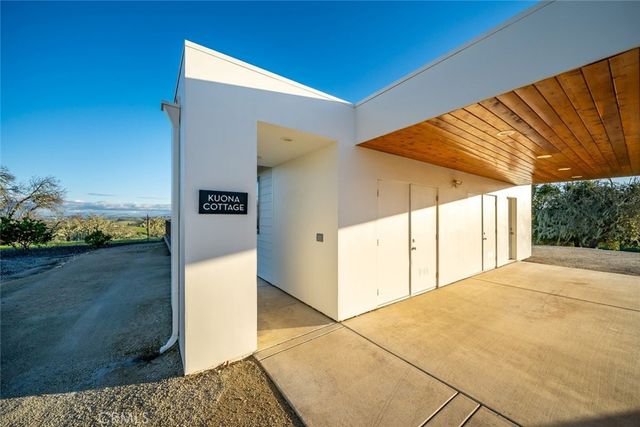 705 Sequoia Lane, Templeton, CA 93465