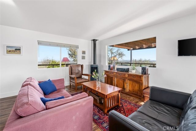 705 Sequoia Lane, Templeton, CA 93465