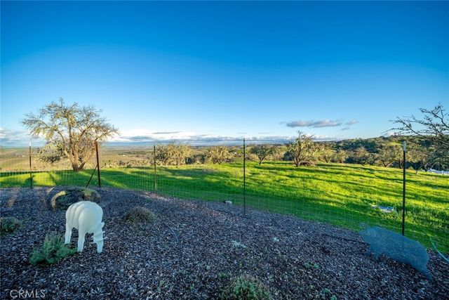 705 Sequoia Lane, Templeton, CA 93465