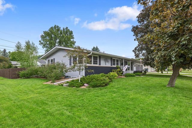3003 Lincoln AVENUE, La Crosse, WI 54601