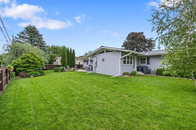 3003 Lincoln AVENUE, La Crosse, WI 54601