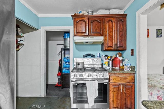 943 W 65th Street, Los Angeles, CA 90044