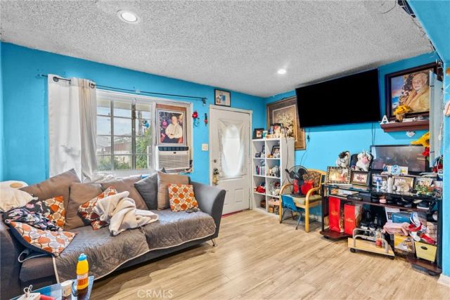 943 W 65th Street, Los Angeles, CA 90044