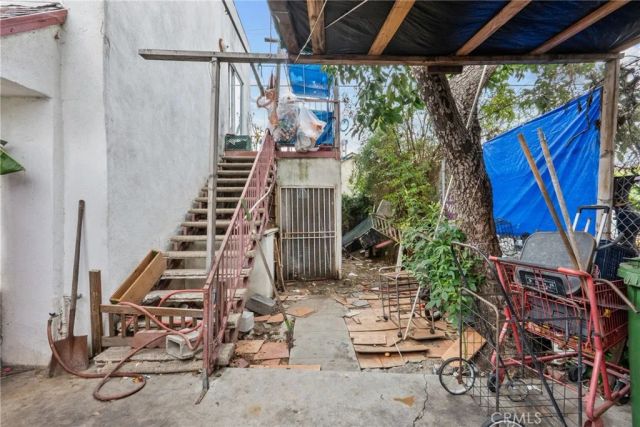 943 W 65th Street, Los Angeles, CA 90044