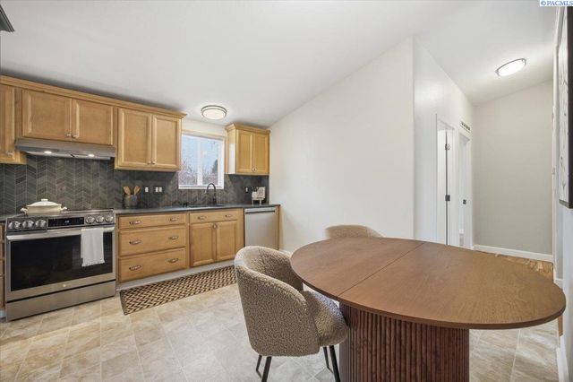 2619 E Adelia Road, Pasco, WA 99301