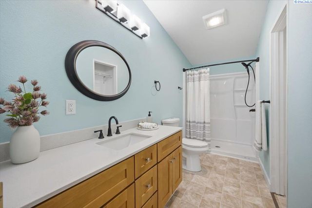 2619 E Adelia Road, Pasco, WA 99301