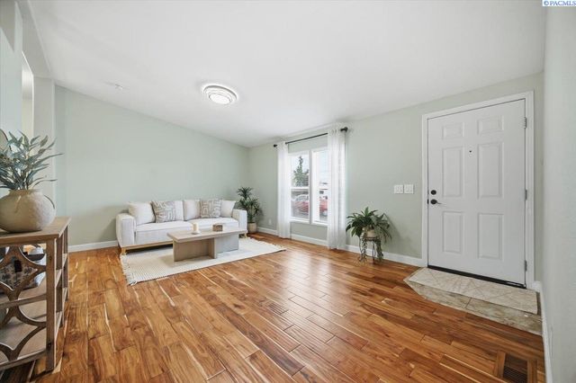 2619 E Adelia Road, Pasco, WA 99301