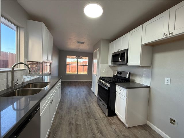 5022 Canyon Blanco Drive, Houston, TX 77045