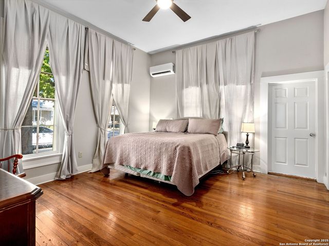 306 Devine Street, San Antonio, TX 78210