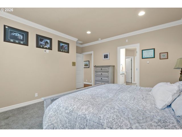 2240 TURNBERRY Ct, Eugene, OR 97401
