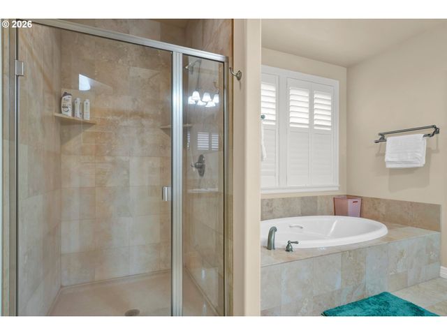 2240 TURNBERRY Ct, Eugene, OR 97401