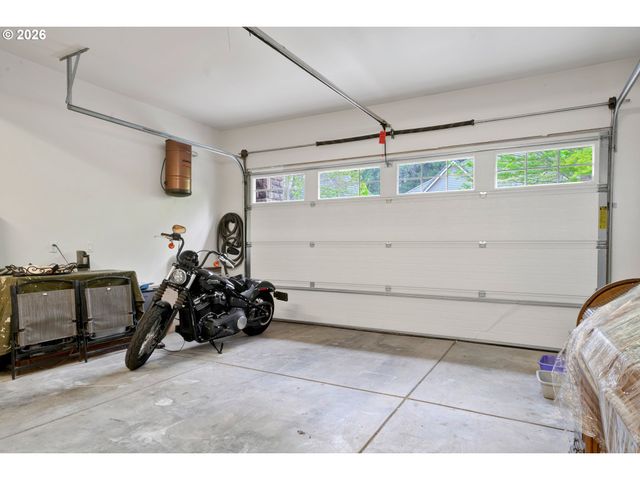 2240 TURNBERRY Ct, Eugene, OR 97401