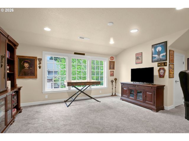 2240 TURNBERRY Ct, Eugene, OR 97401