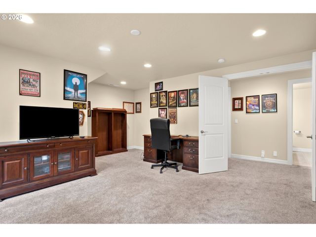 2240 TURNBERRY Ct, Eugene, OR 97401