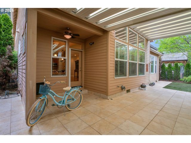 2240 TURNBERRY Ct, Eugene, OR 97401