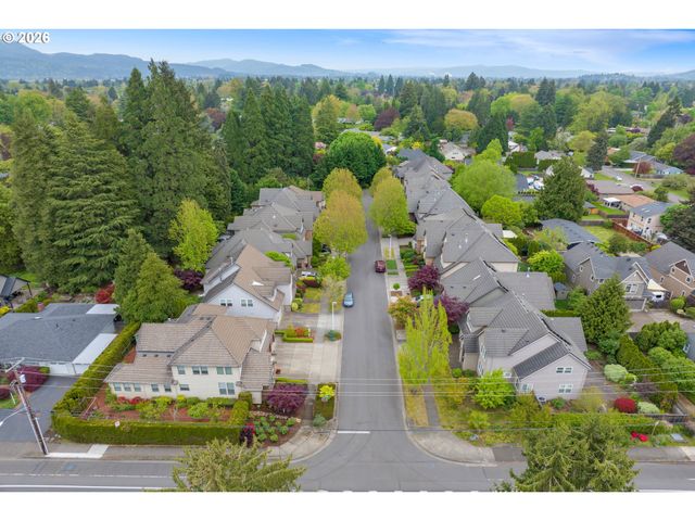 2240 TURNBERRY Ct, Eugene, OR 97401