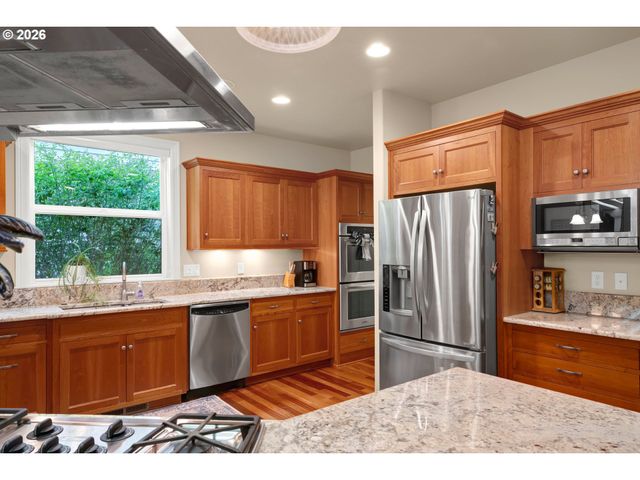 2240 TURNBERRY Ct, Eugene, OR 97401