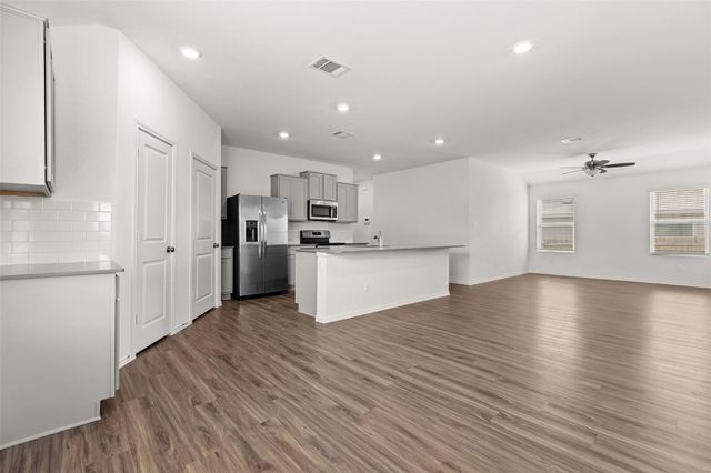 509 Callisto CT, Jarrell, TX 76537