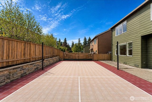 7640 NE 195th Street, Kenmore, WA 98028