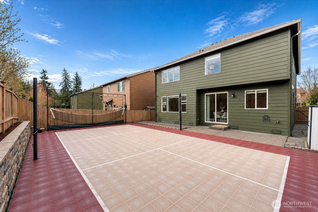 7640 NE 195th Street, Kenmore, WA 98028