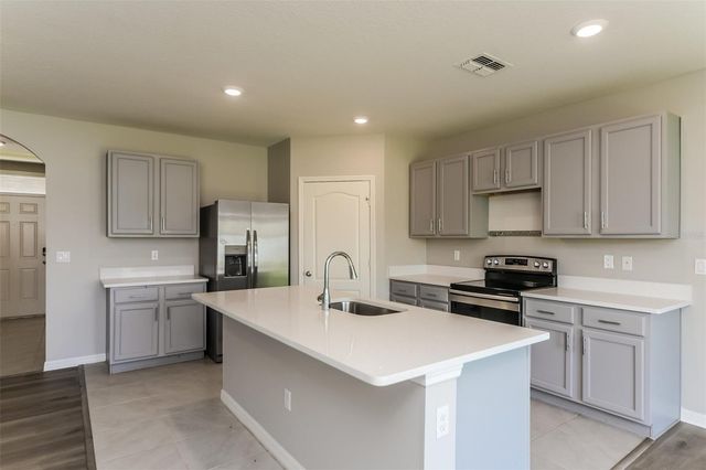 321 ALEXZANDER WAY, Winter Haven, FL 33881
