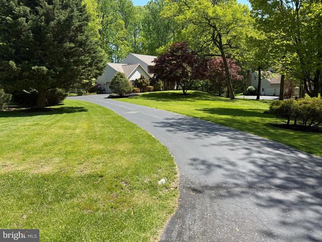4 ROYAL COURT, Reading, PA 19607