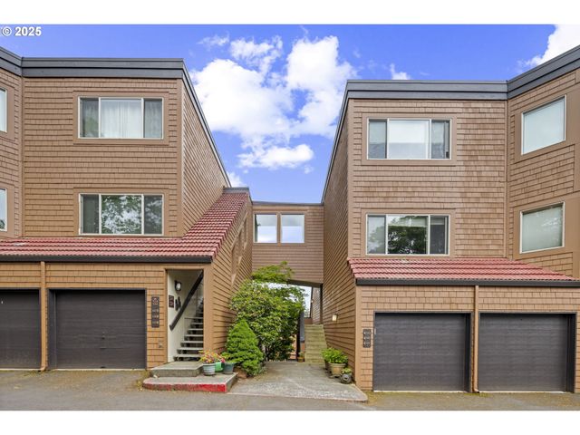 125 OSWEGO, Lake Oswego, OR 97035