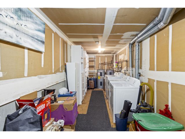 125 OSWEGO, Lake Oswego, OR 97035