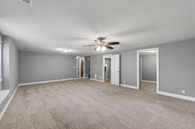 11237 W Carr Ct, Wichita, KS 67209