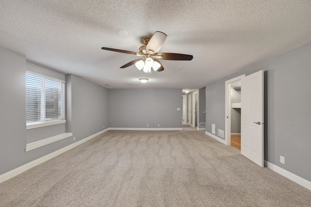 11237 W Carr Ct, Wichita, KS 67209