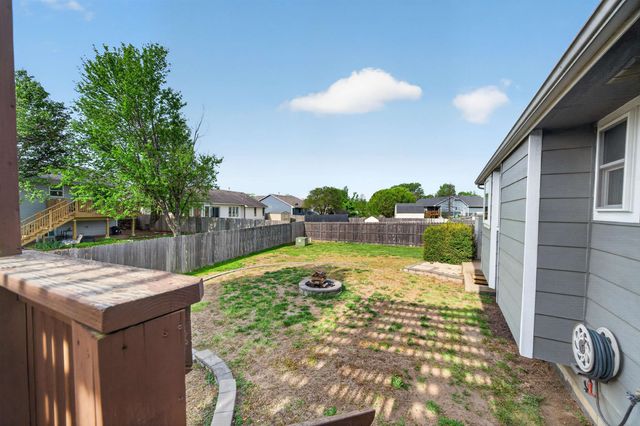 11237 W Carr Ct, Wichita, KS 67209