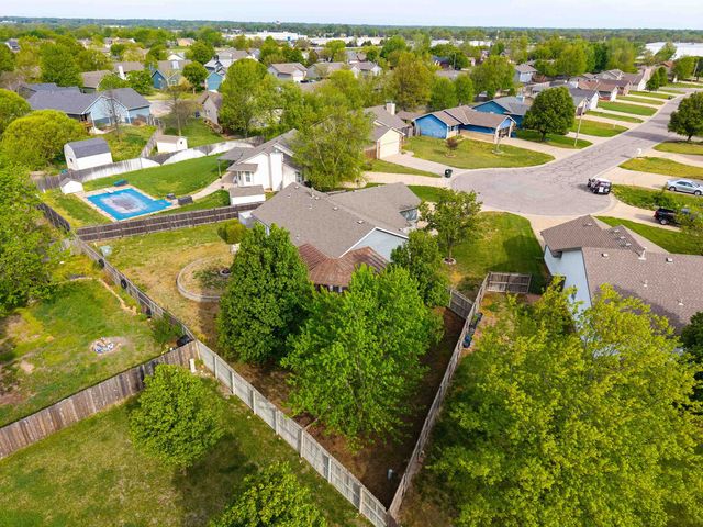 11237 W Carr Ct, Wichita, KS 67209