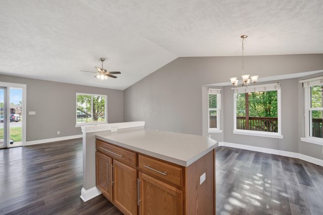 11237 W Carr Ct, Wichita, KS 67209