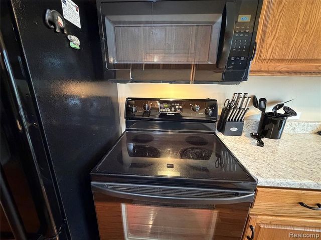 3041 High Pointe Ridge Road, Lake Orion, MI 48359