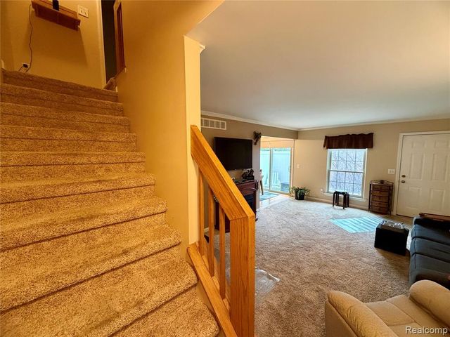 3041 High Pointe Ridge Road, Lake Orion, MI 48359